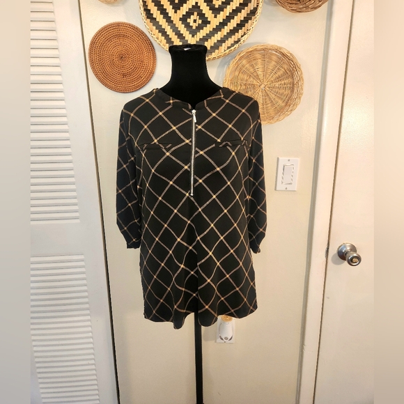 New York & Company Chic Black and Tan Geometric Blouse - Picture 7 of 10